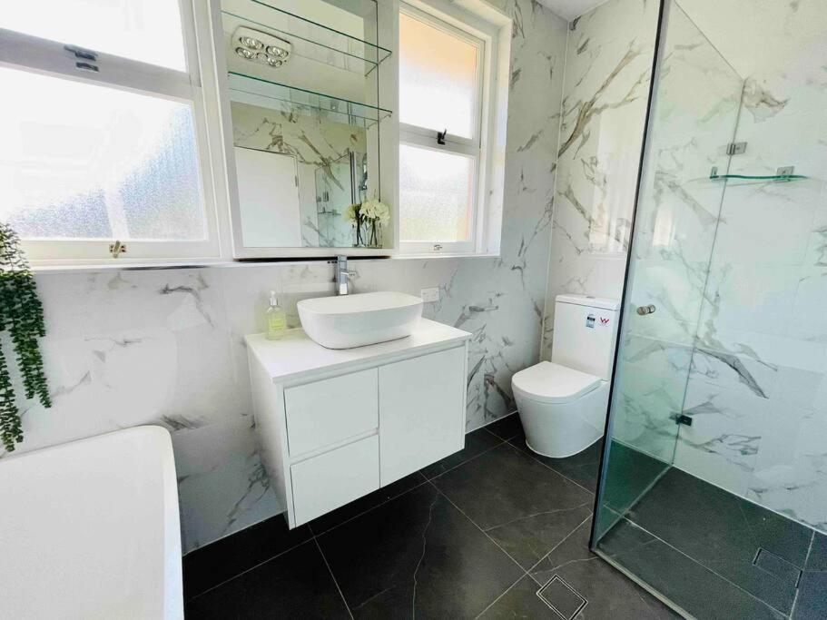 Renovated Charming & Cozy House *